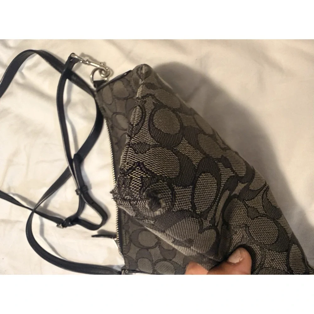 Coach Kitt Messenger Black Crossbody Bag Purse Fair Condition
